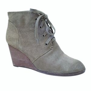 Lucky Brand Swayze Sage Green Suede Wedge Lace Up Ankle Boots 8 M